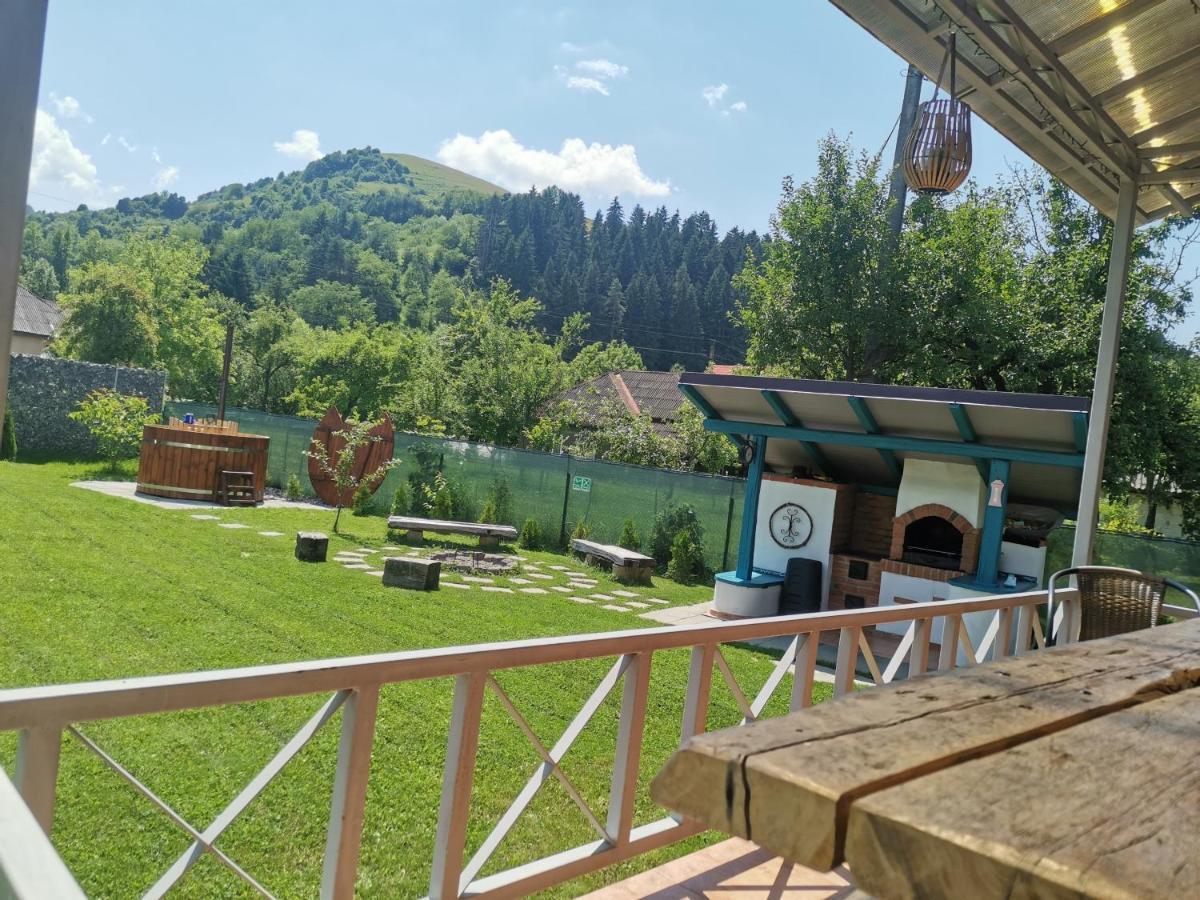 Chalet Bora ビシェウ・デ・ジョス エクステリア 写真